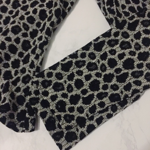 Cache Black Top. - Picture 3 of 4